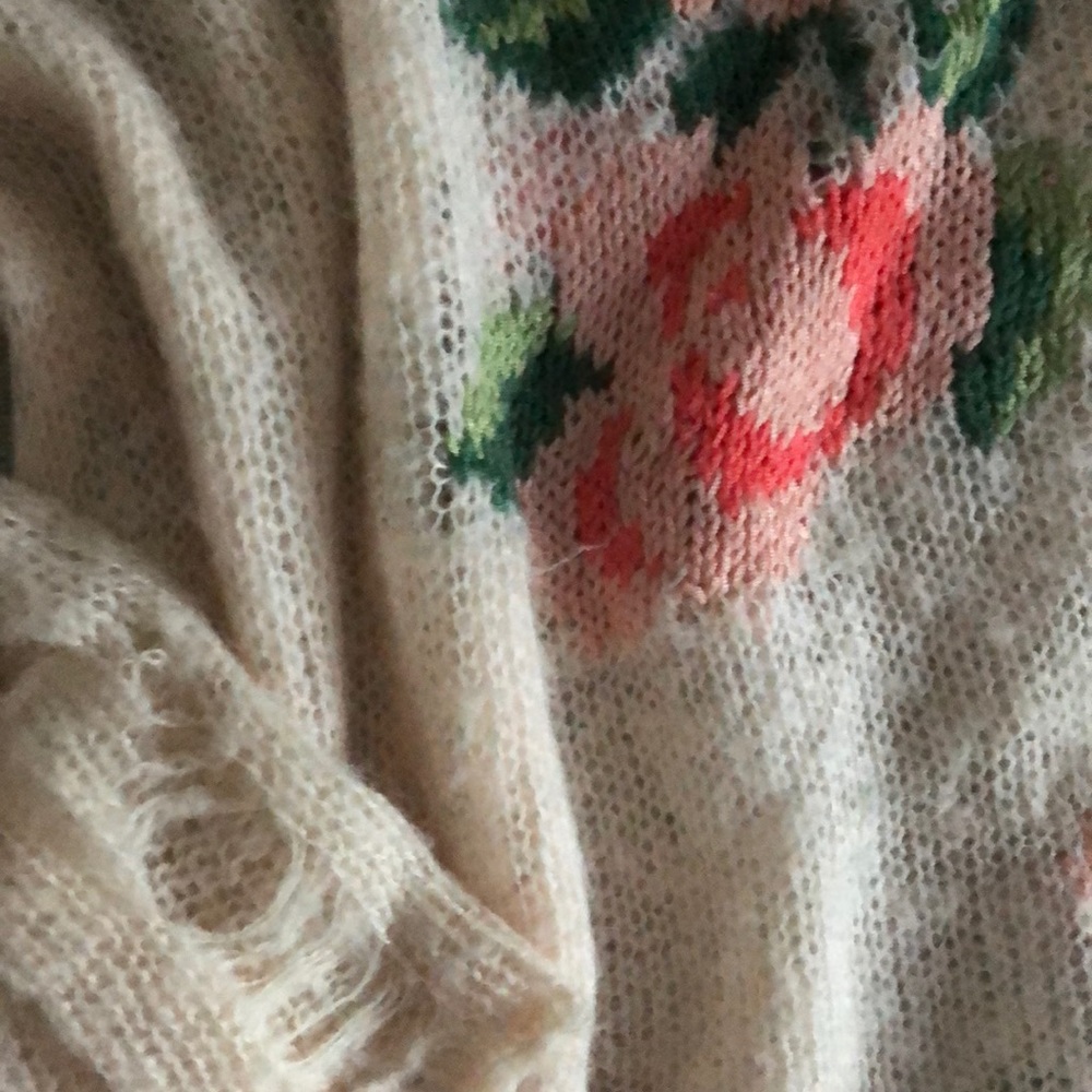 Wildfox White Label Distressed Flower Sweater - Picture 5 of 5